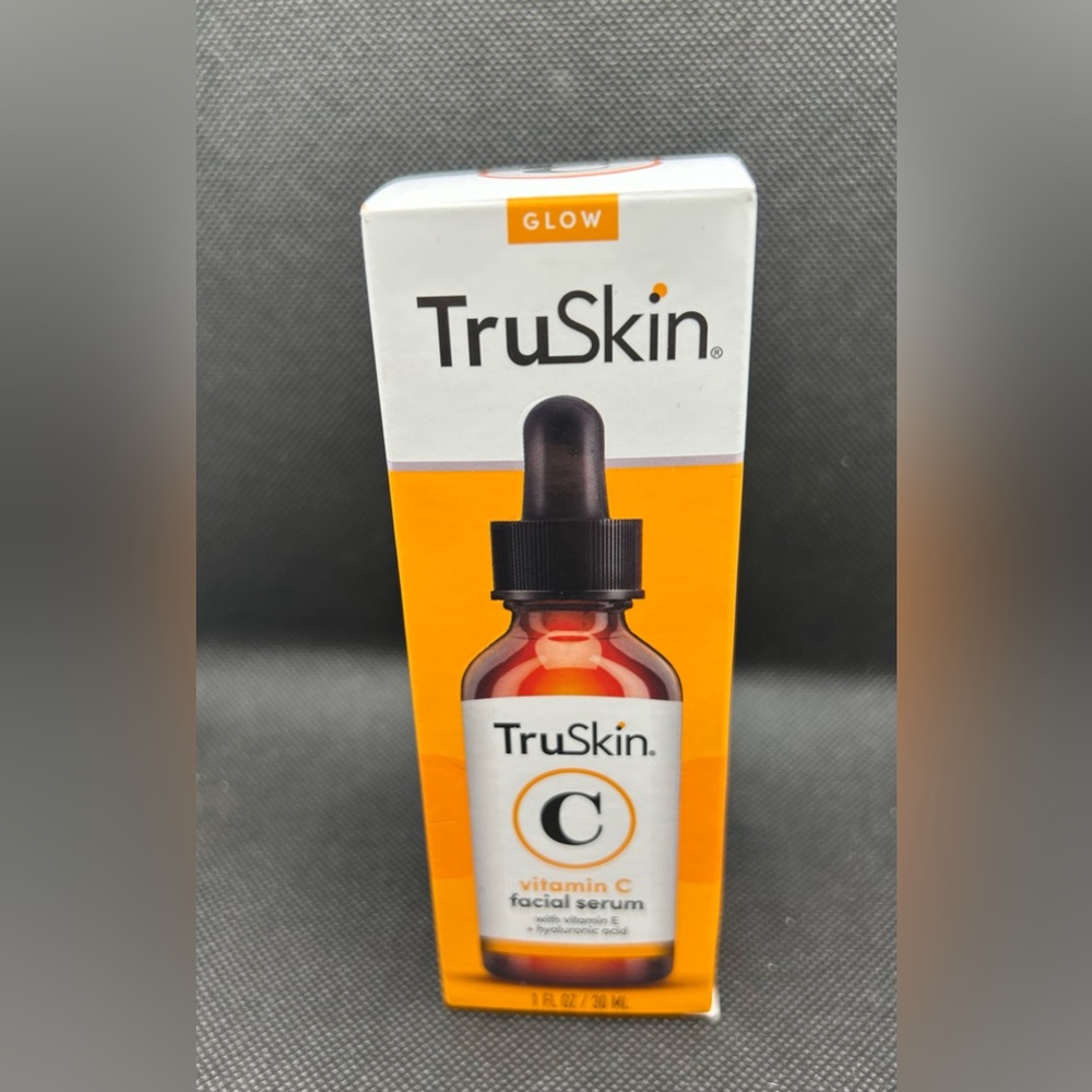 TruSkin Facial Serum Vitamin C, Vitamin E + Hyaluronic Acid 1oz